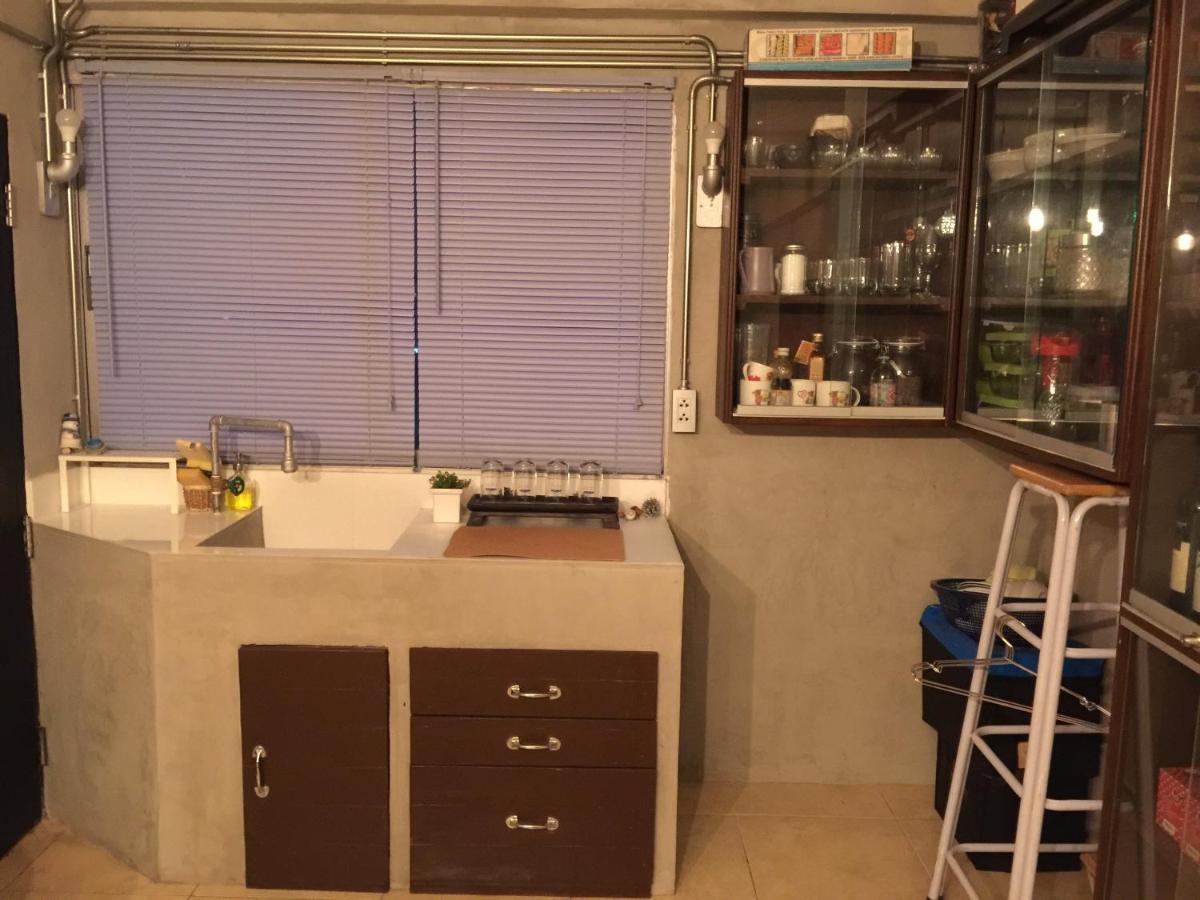Renovated Loft Style Condo Bangkok Exterior foto